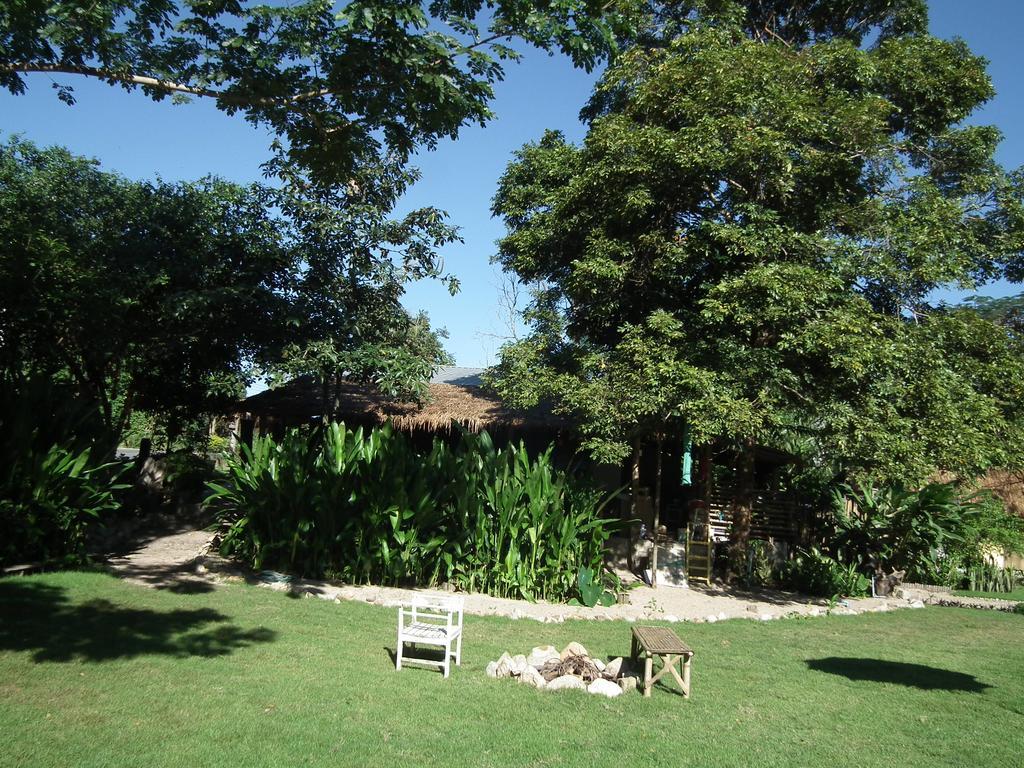 Pai Bamboo Hut Hotel Bagian luar foto