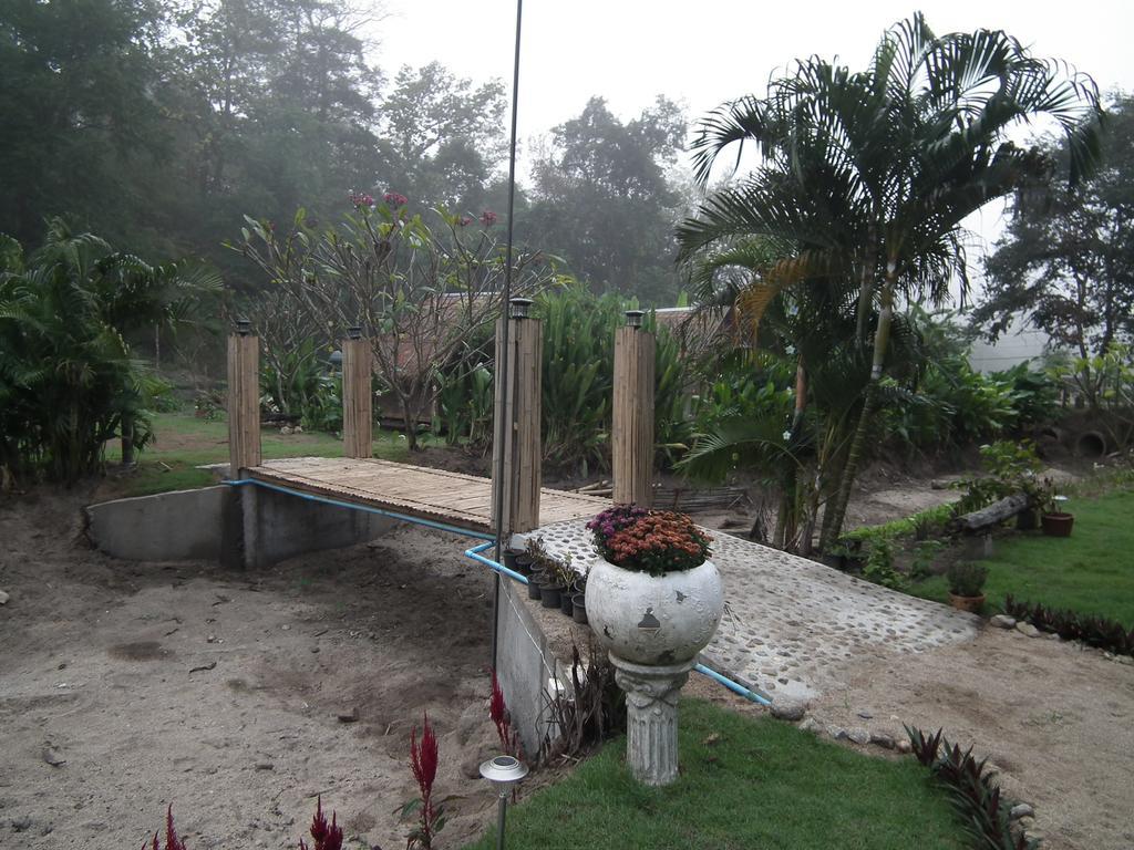 Pai Bamboo Hut Hotel Bagian luar foto