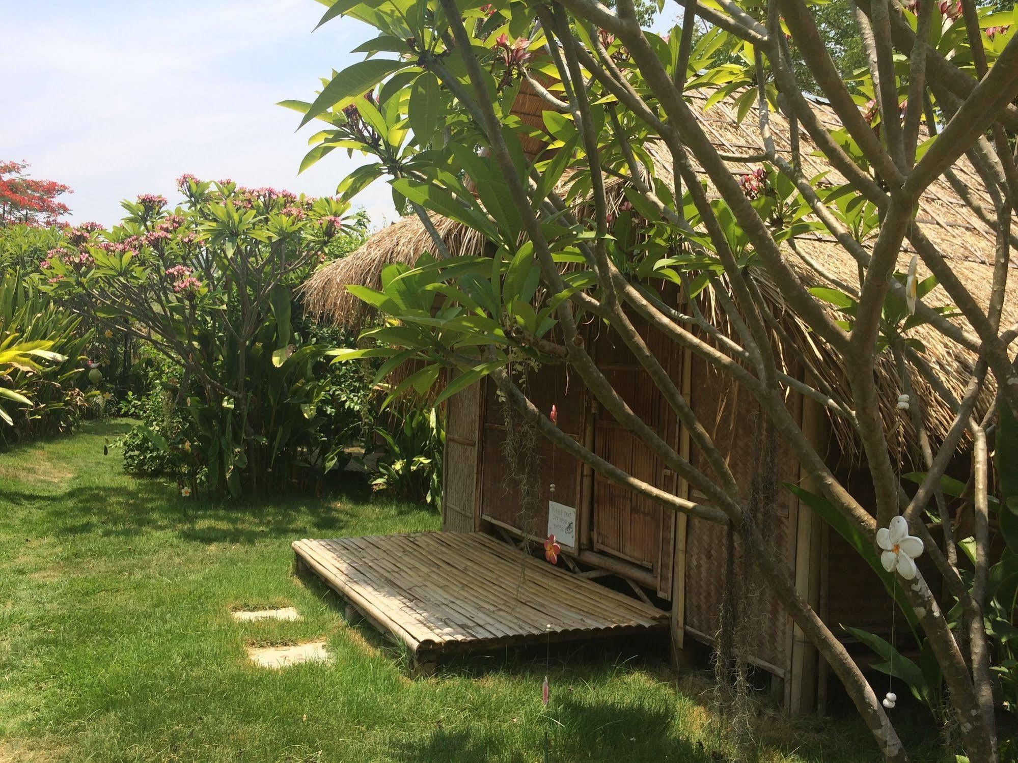 Pai Bamboo Hut Hotel Bagian luar foto